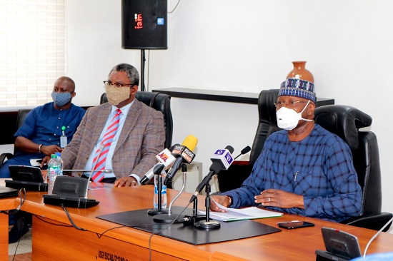 FG INAUGURATES COMMITTEE ON AJAOKUTA The Federal Government has inaugurated the Ajaokuta Presidential Project Implementation Team (APPIT) aimed at economic diversification agenda of President Buhari Led-Administration.  Inaugurating the committee, the Sec